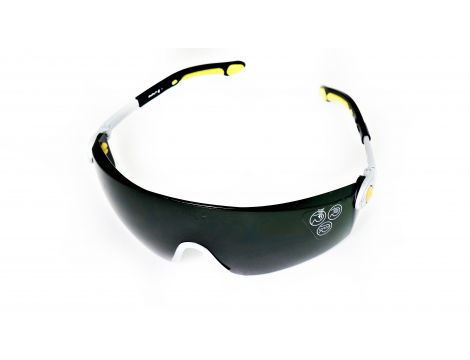 Protective glasses with a UV filter