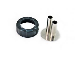 Metal outlet nozzle for masses
