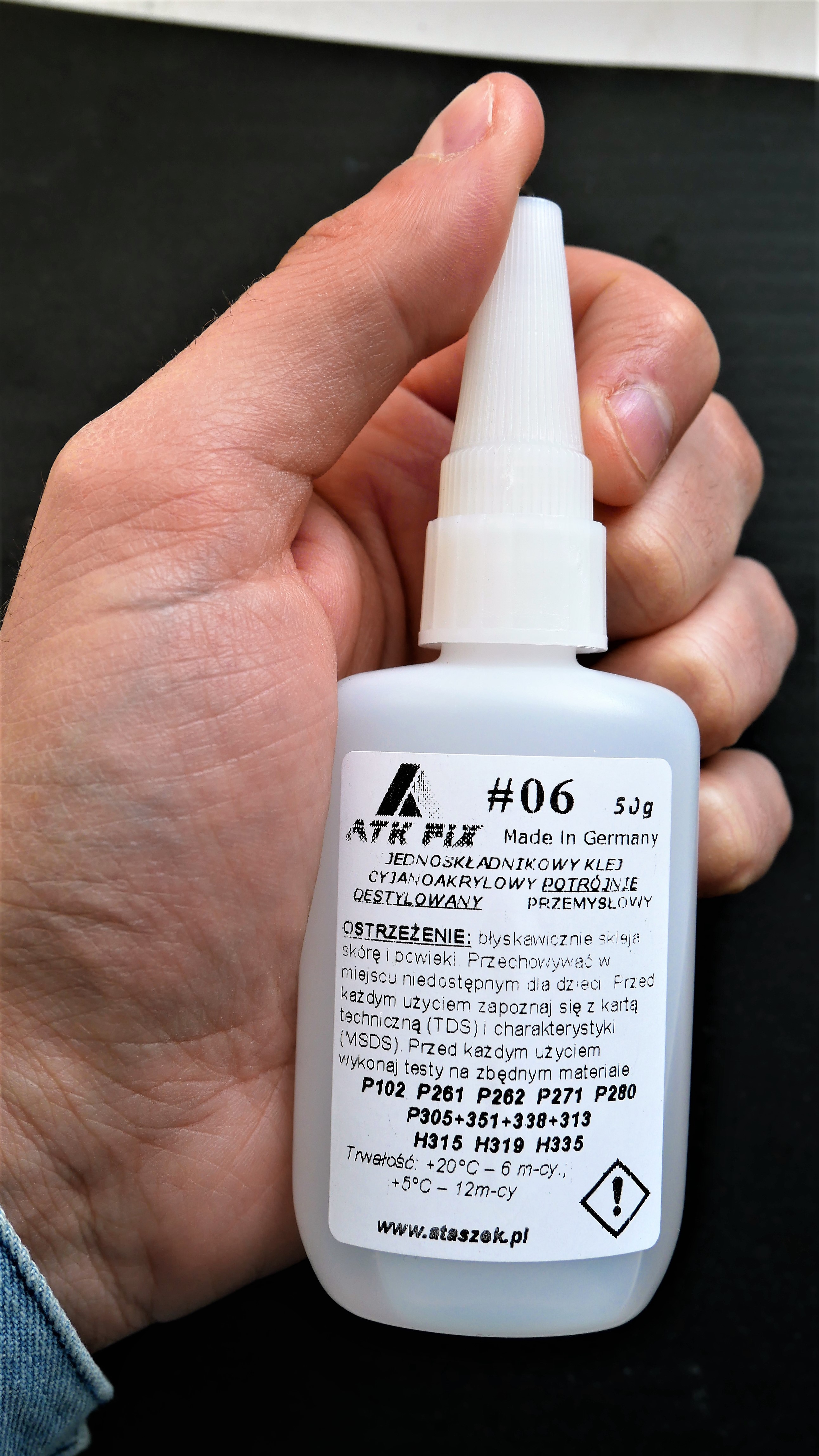 Adhesive for automotive plastics ATK FIX 06 Ataszek